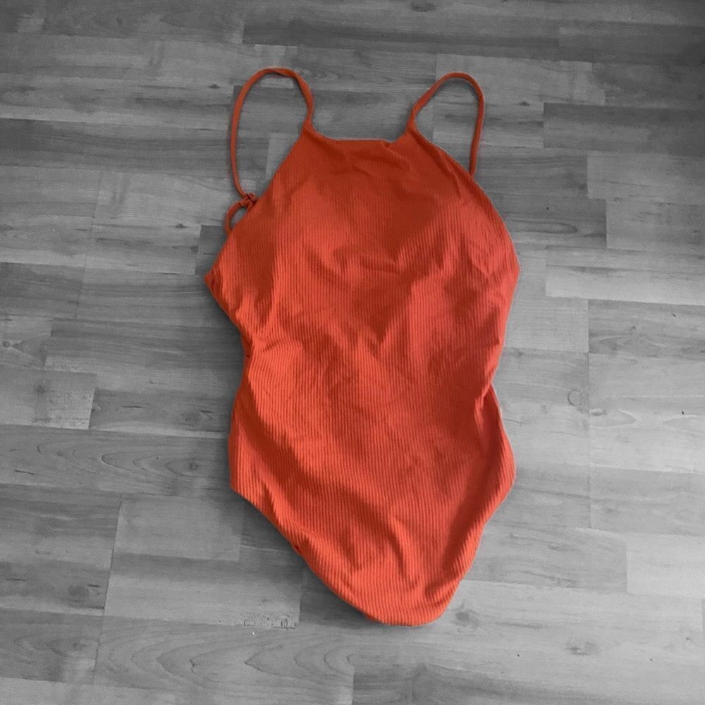 Andie 1 One Piece Swimsuit Asbury Rib Sire Orange Size Large NWT - Picture 4 of 9